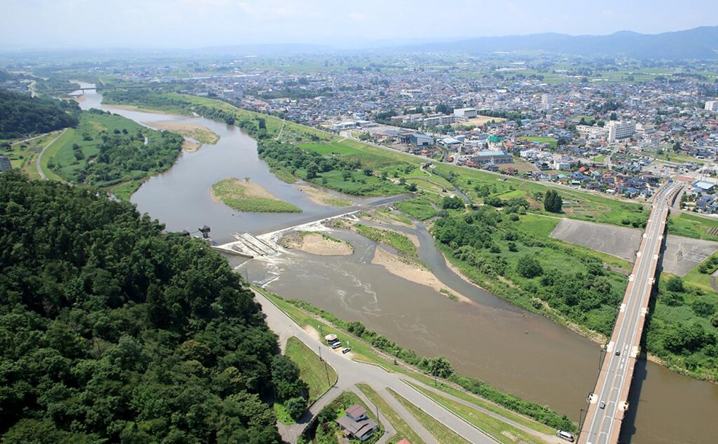 最上川上流域における長井の町場景観